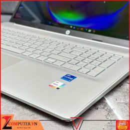 LAPTOP HP 17-cn2xxx I7 1255U/16GB/SSD 512GB/INTEL IRIS/LCD 17.3INCH 97% 2 3